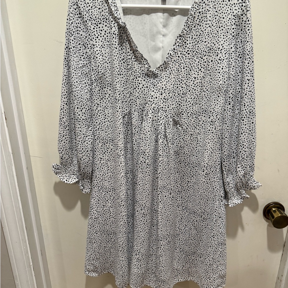 Wishlist Monochrome Polka Dot Dress